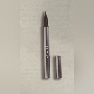 UZO BLAQUE LIQUIDE EYELINER NIB